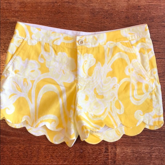 Lilly Pulitzer Pants - Lilly Pulitzer Scallop Buttercup Short